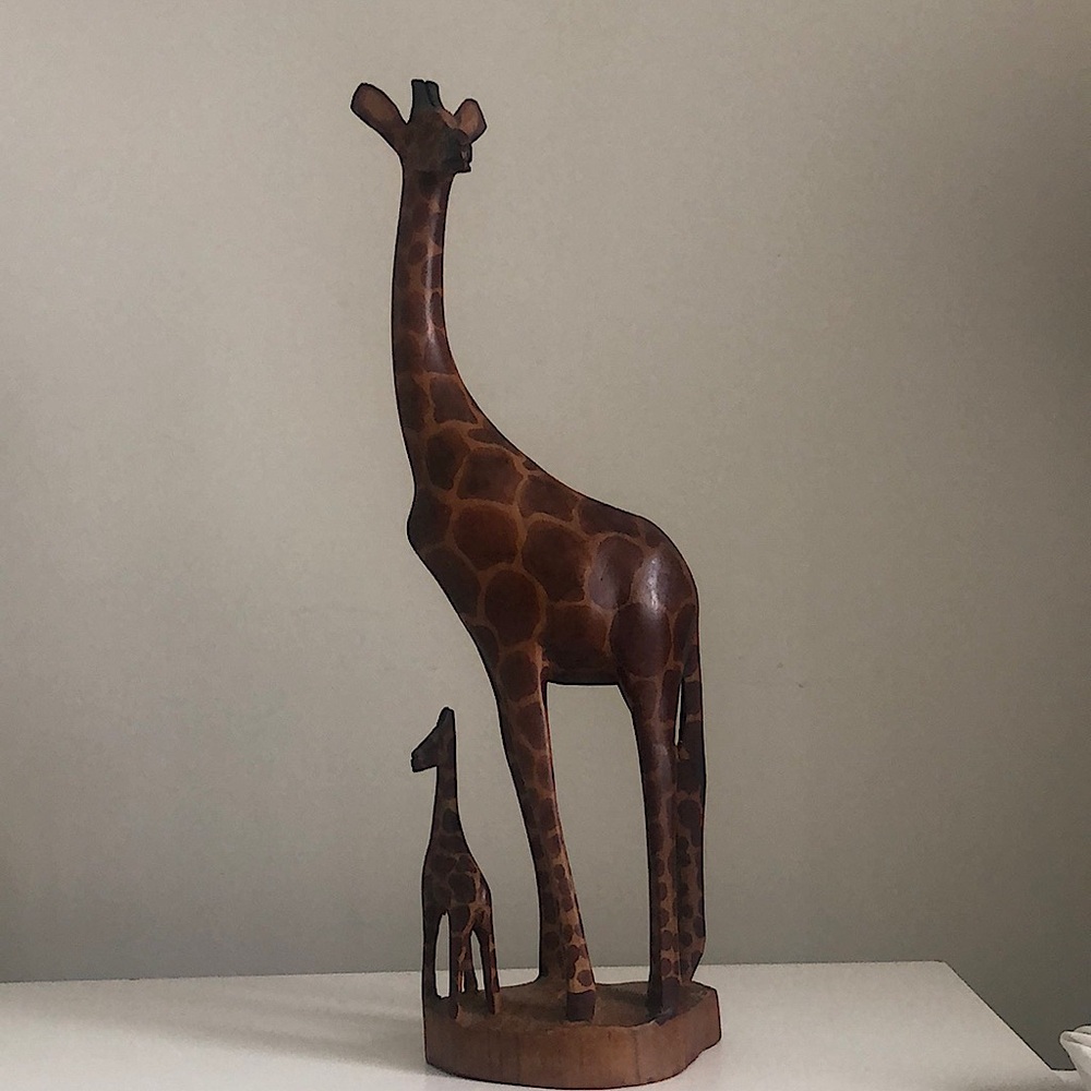 wooden giraffe